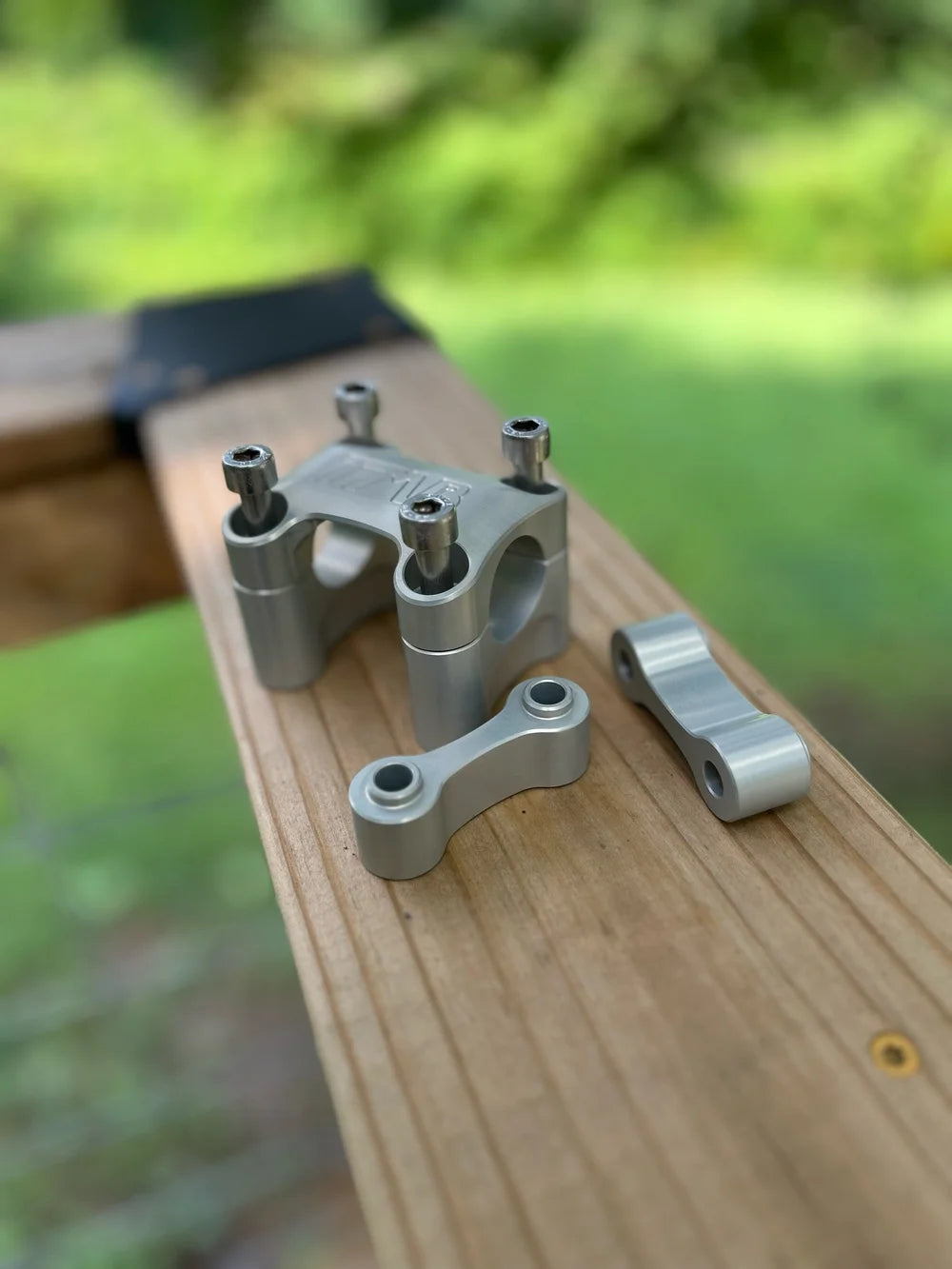 Altis Sigma 1 1/8" bar clamp